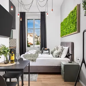 & One World Appartement