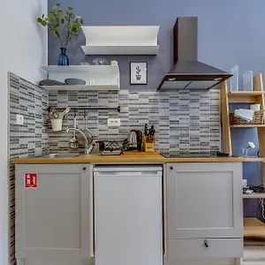 Main Square Apartment